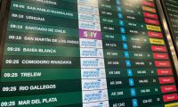 Demoras y cancelaciones complican la llegada de turistas a San Martín