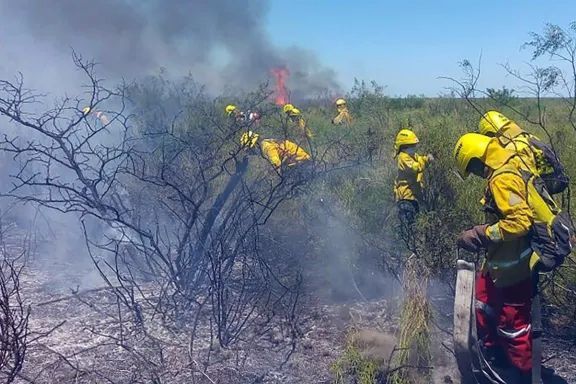 Finalizó el incendio intencional en el paraje cerrito Piñón: se consumieron 200 hectáreas