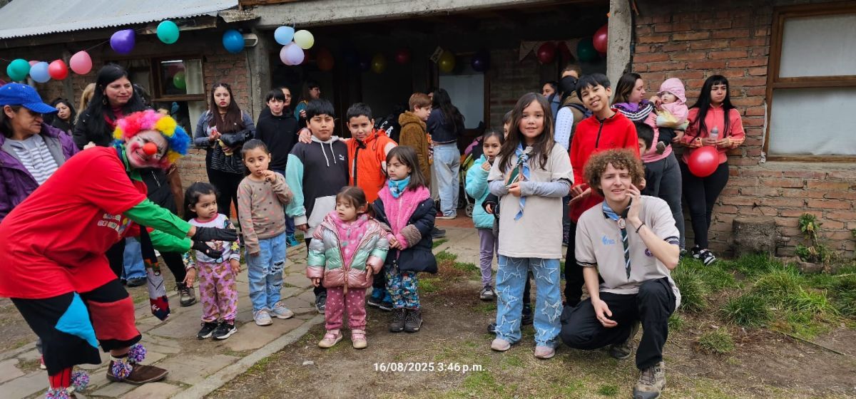 El Arenal celebró a lo grande el Día del Niño con juegos, teatro y regalos