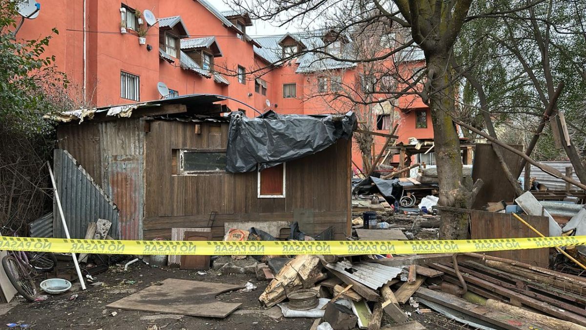 Con la presencia del Gobernador Rolando Figueroa, demuelen un búnker de venta de drogas 