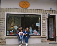 Acunando Patagonia lanza la primera línea de indumentaria infantil diseñada en San Martín de los Andes 