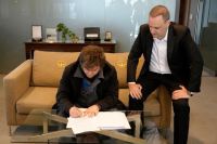 Renunció Adorni: "Me retiro con la conciencia tranquila y firme en mis convicciones". FIN