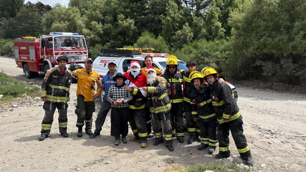 Papá Noel recorrió Meliquina, Lago Hermoso y Río Hermoso junto a los Bomberos