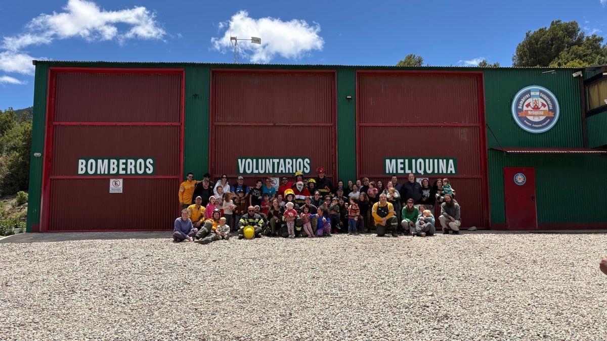 Papá Noel recorrió Meliquina, Lago Hermoso y Río Hermoso junto a los Bomberos