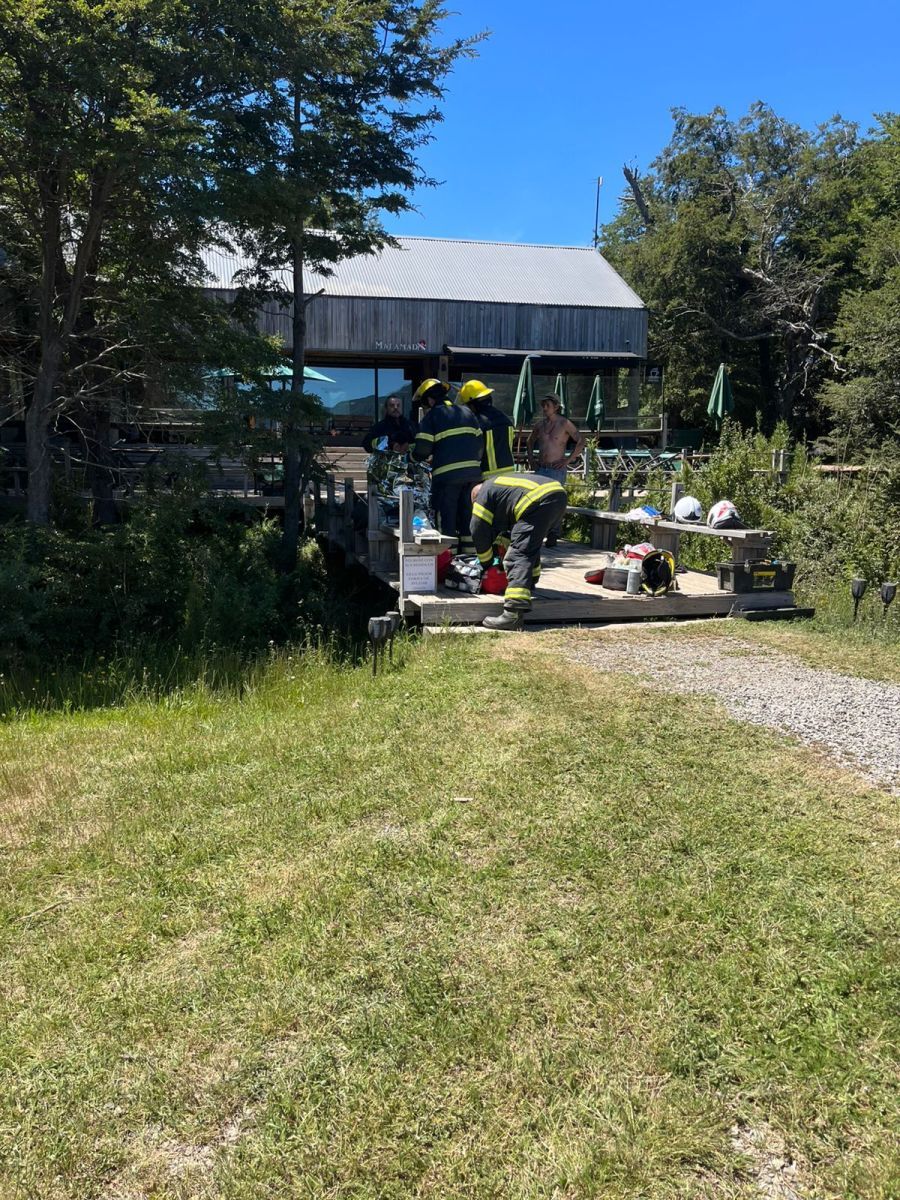 Explosión de un grupo electrógeno dejó a un hombre con quemaduras graves en Lago Hermoso