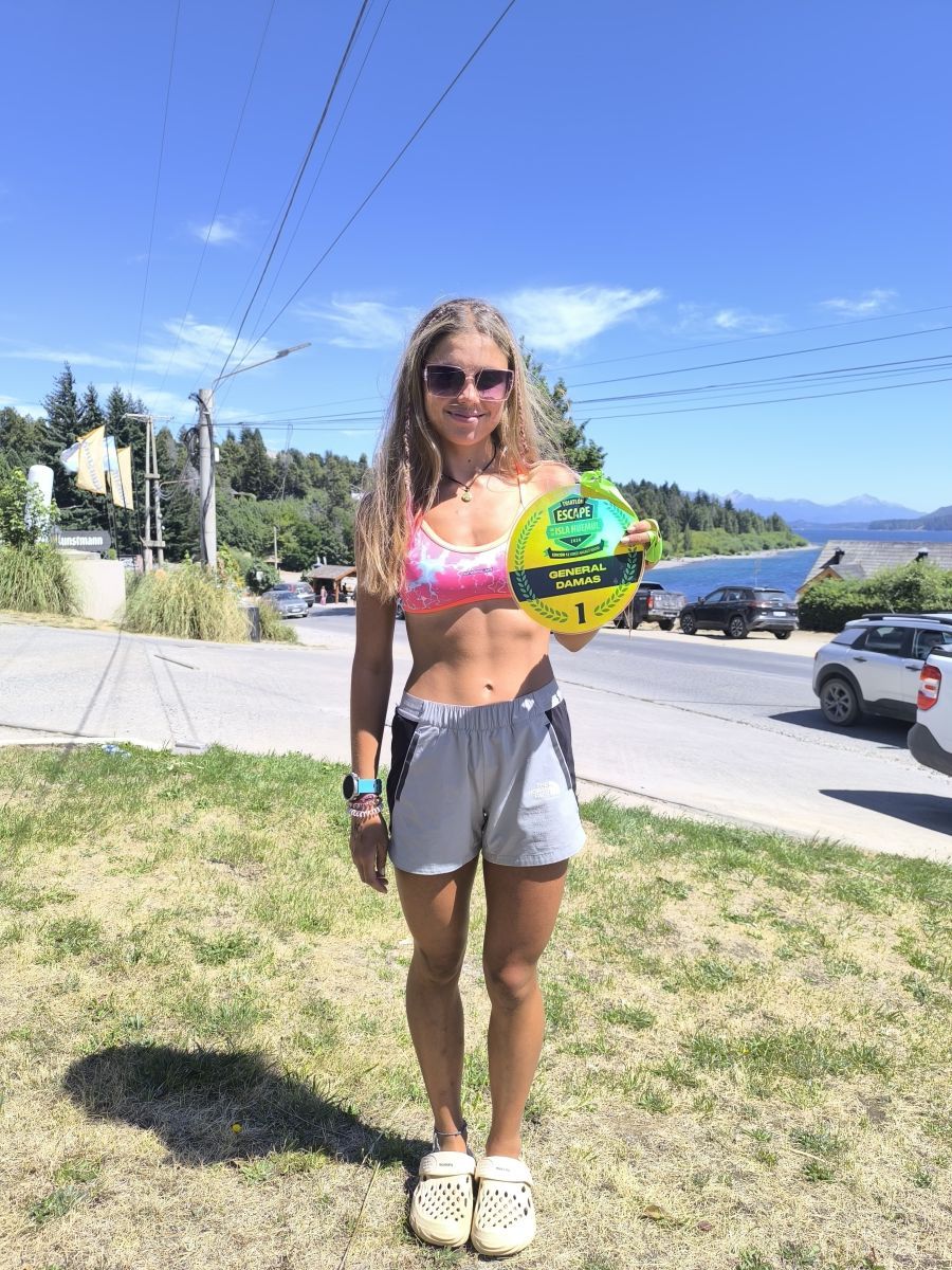 Maia Coletto se quedó con la general del triatlón "Escape a Isla Huemul" en Bariloche