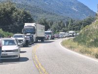 Violento choque en la Ruta 40: una camioneta impactó contra un colectivo y dejó un herido
