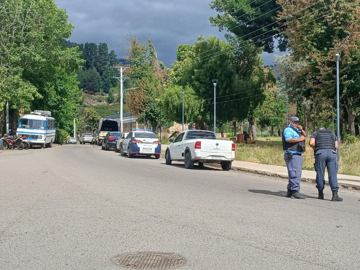 Un ladrón con pedido de captura fue detenido tras robarle a turistas en El Oasis