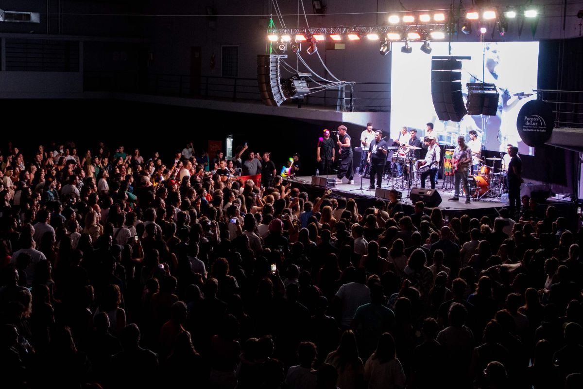 Los Totora hicieron bailar a San Martín de los Andes