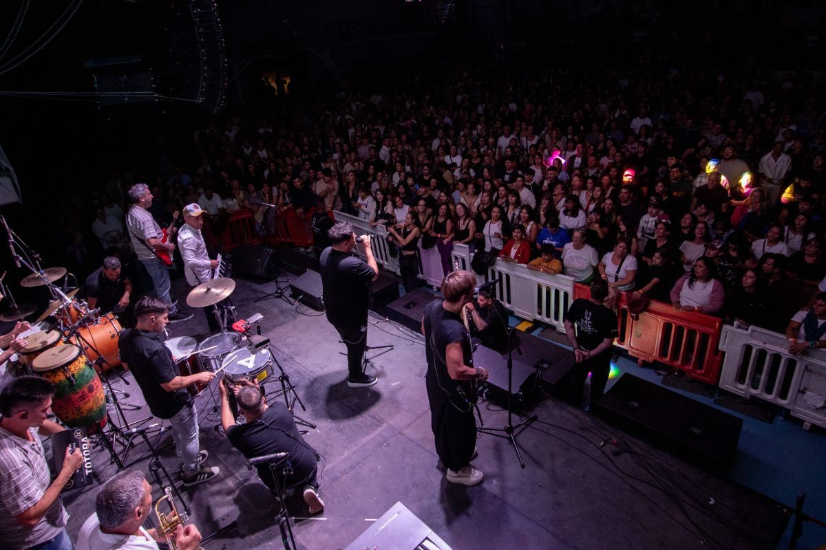 Los Totora hicieron bailar a San Martín de los Andes