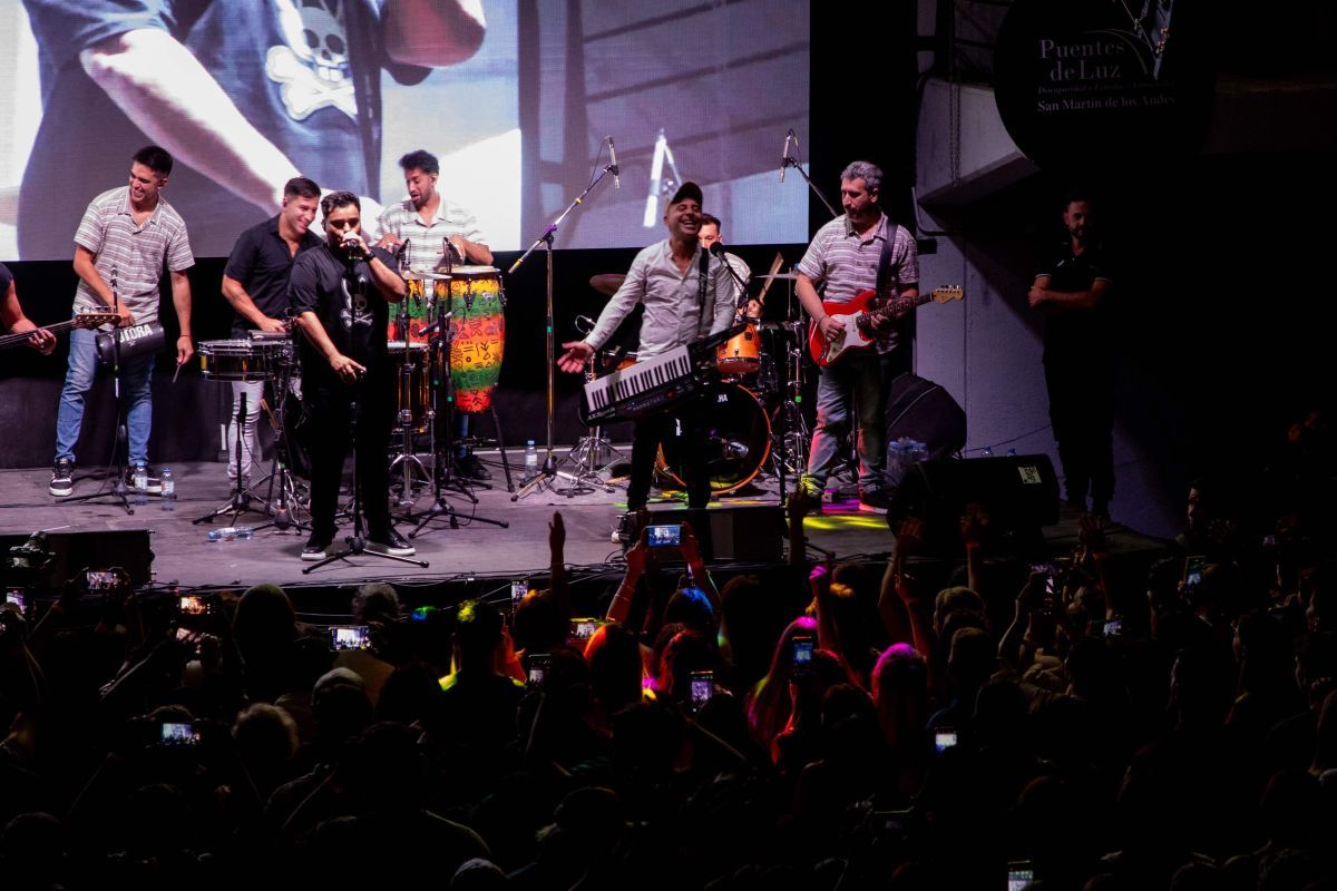 Los Totora hicieron bailar a San Martín de los Andes