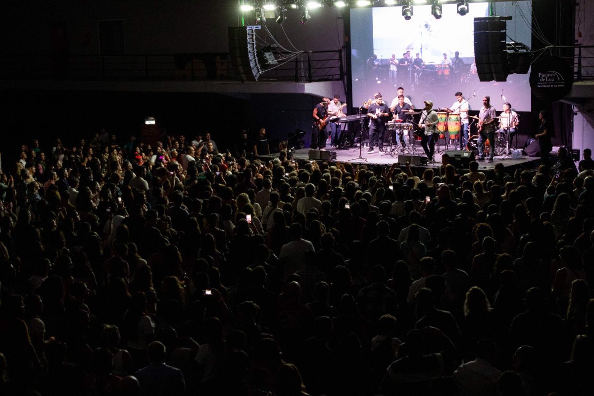 Los Totora hicieron bailar a San Martín de los Andes