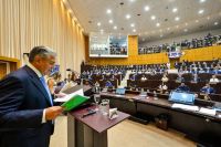 Figueroa impulsa un proyecto para proteger a las y los trabajadores de Salud