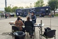 Neuquén y Nación refuerzan el plan de salud visual con dos unidades móviles