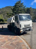 El camión barredor volvió a operar tras el recambio de repuestos