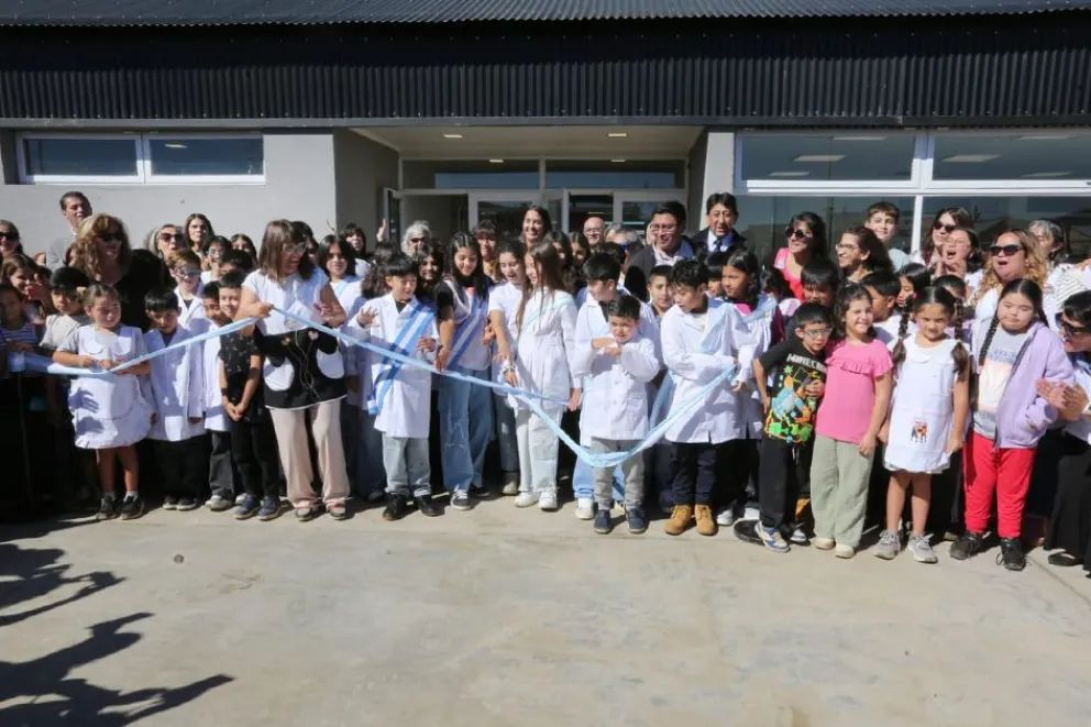 Inauguraron la nueva Escuela Primaria N° 153 en Junín de los Andes