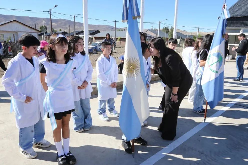 Inauguraron la nueva Escuela Primaria N° 153 en Junín de los Andes