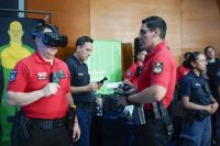 Neuquén incorpora armas Taser y refuerza el uso de tecnología policial