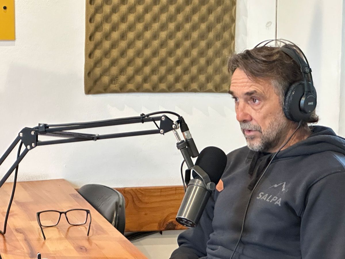 “Aproveché que peso poco y me fui para arriba”: el salto de Nicolás Skrandzius al podio nacional de kitesurf