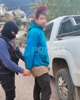 Demoran a un hombre y secuestran elementos robados tras un operativo policial