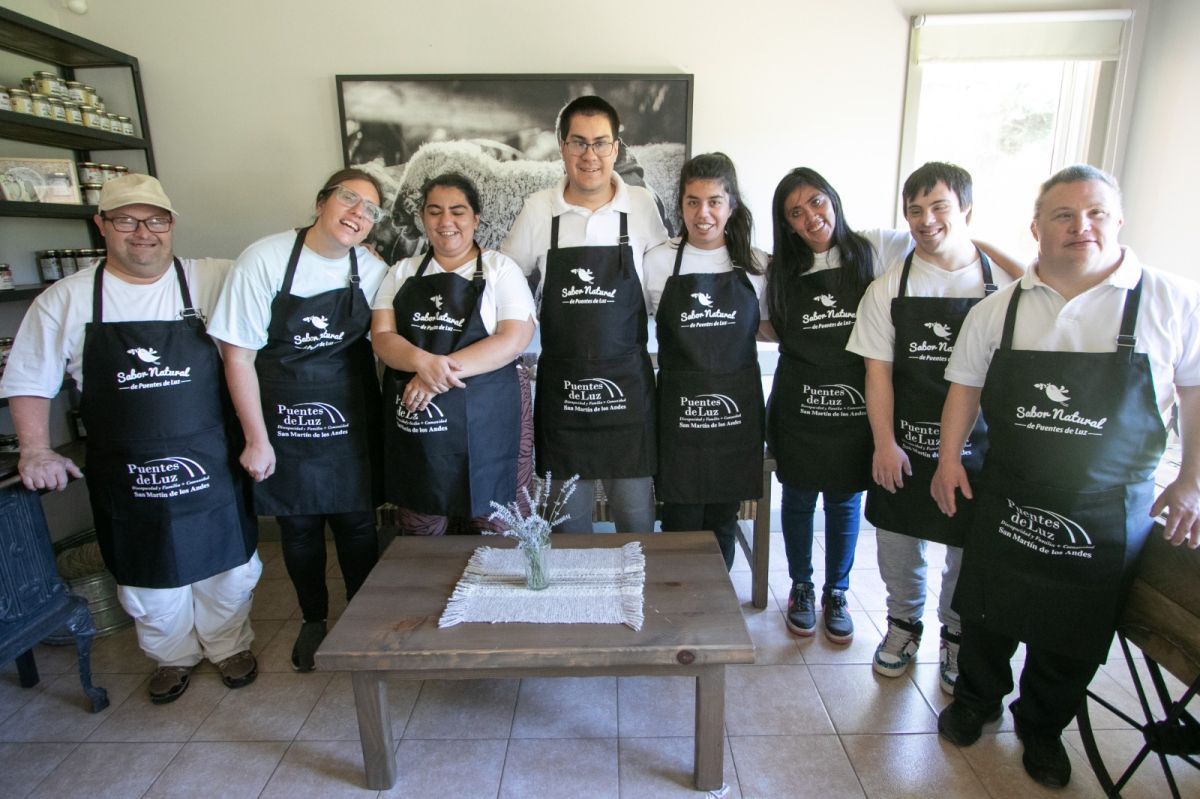 El sueño de Puentes de Luz corre riesgo de apagarse tras 20 años de labor