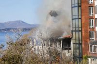 Dos bomberos fueron hospitalizados tras el incendio en el Hotel Huemul de Bariloche
