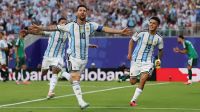 Argentina goleó a Argelia con un triplete de Messi y el capitán sigue haciendo historia