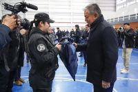 Figueroa entregó 980 chalecos antibalas y nuevo equipamiento para la Policía del Neuquén