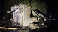 Incendio destruyó por completo una vivienda en Meliquina: no hubo heridos