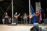 El Grupo de Danzas Albricias representó a San Martín de los Andes en una gira por Europa