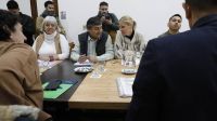 ATE acordó una propuesta salarial que eleva el piso a $1.560.000 y suma aumentos, bonos e IPC