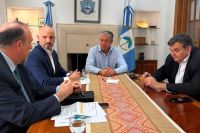 Figueroa presentó un programa de alivio para las familias neuquinas endeudadas