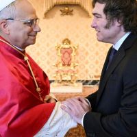 El Gobierno evalúa decretar asueto durante la visita del papa León XIV