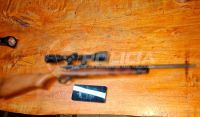 Secuestraron un rifle y drogas durante un allanamiento en Chacra 28