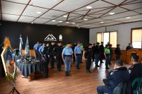 39 policías finalizaron un curso de operadores en dispositivos BYRNA en San Martín de los Andes