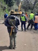 Realizan cortes intermitentes en la Ruta 63 por trabajos de pavimentación hacia Villa Meliquina